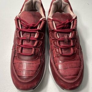 Womens Gdefy  Gravity Defyer Red Leather Sneakers Size 9 SB-Y